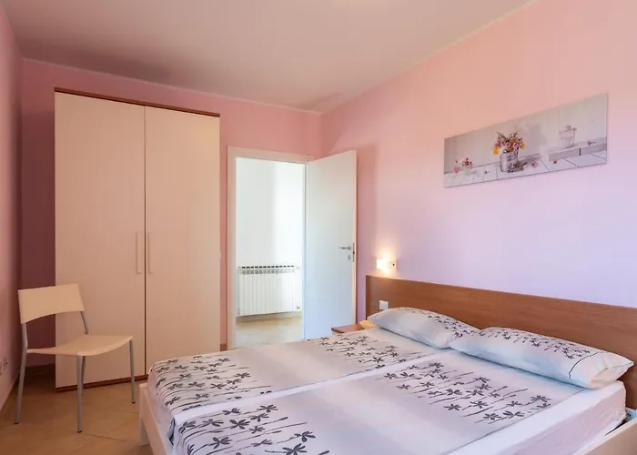 Rosa - Ptb150 By Interhome Lägenhet Pietrabruna